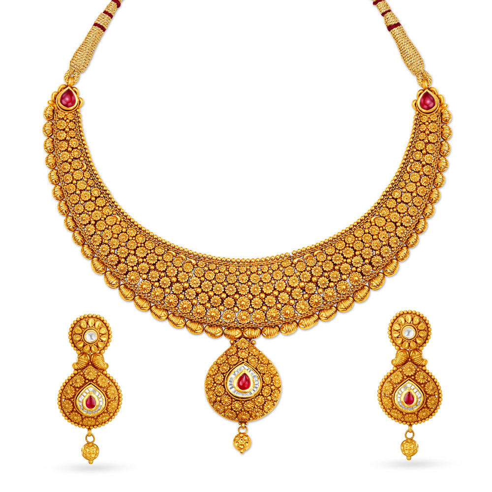 Shimmering Gold Teardrop Necklace Set
Shimmering Gold Teardrop Necklace Set