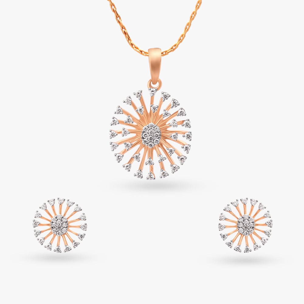 Exquisite Diamond Pendant and Earrings Set 
Exquisite Diamond Pendant and Earrings Set
