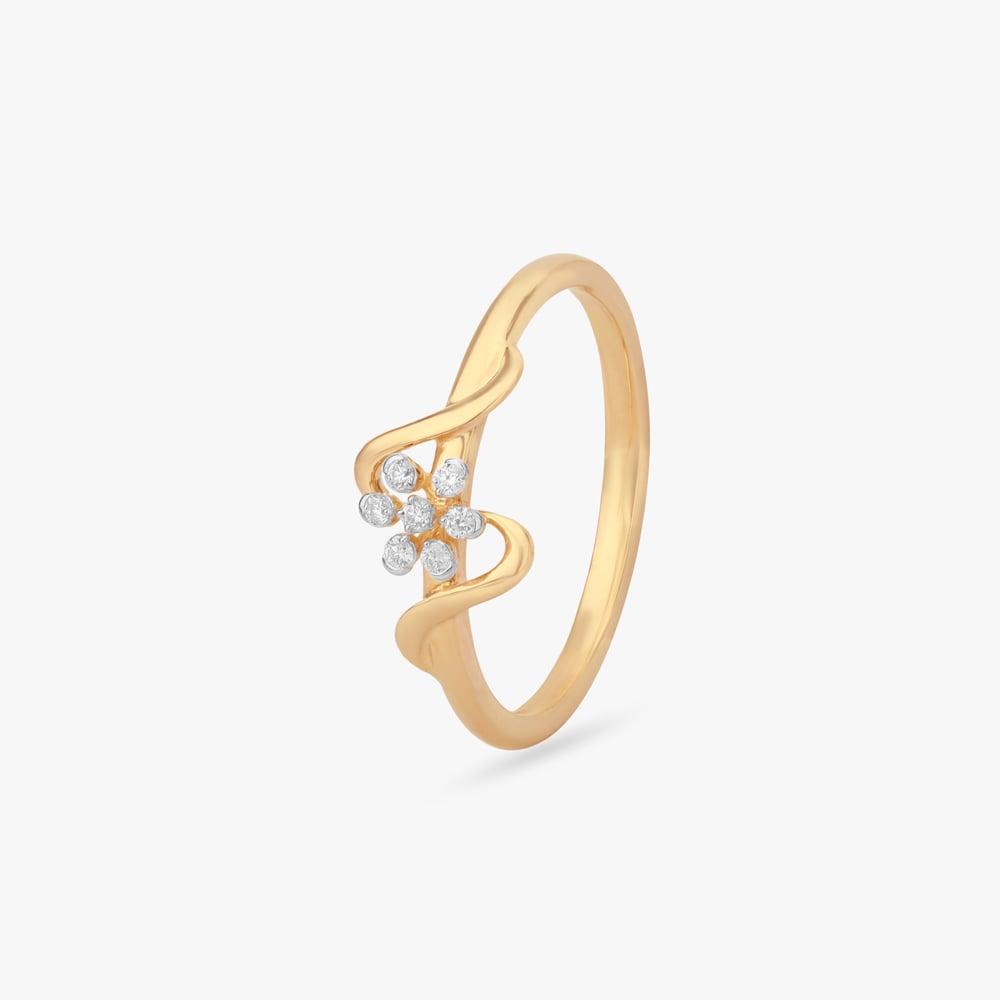 Wave Bloom Diamond Ring
Wave Bloom Diamond Ring