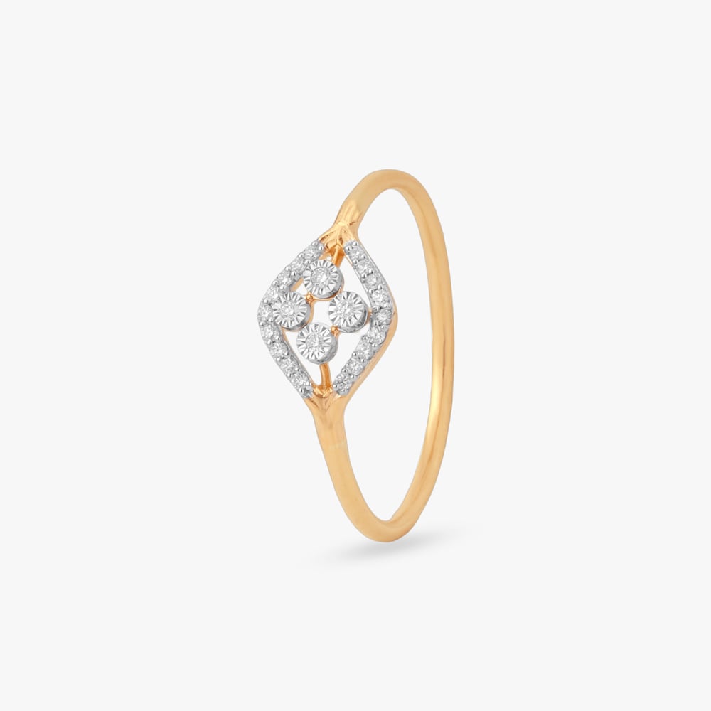 Floating Cluster Diamond Ring
Floating Cluster Diamond Ring