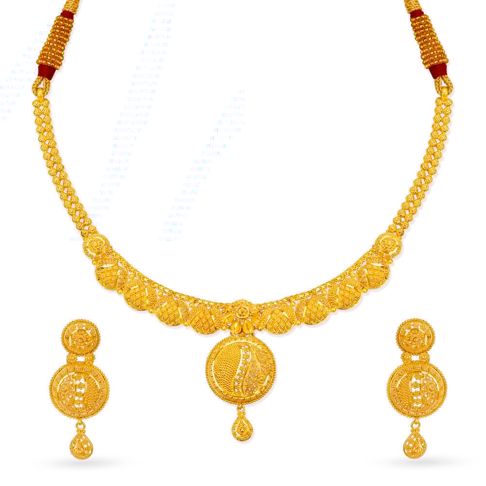 Spellbinding 22 Karat Yellow Gold Filigree Necklace And Earrings Set
Spellbinding 22 Karat Yellow Gold Filigree Necklace And Earrings Set