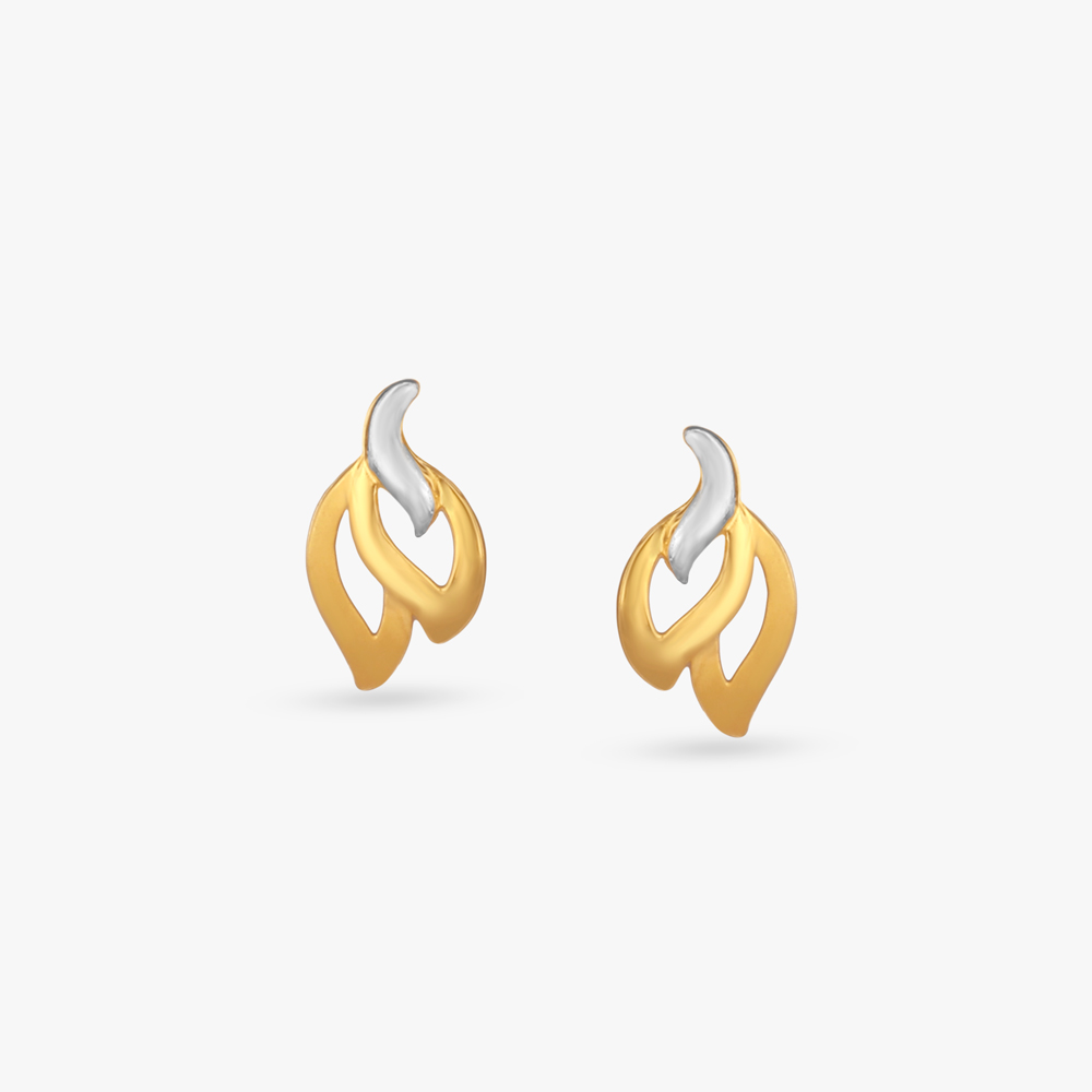 Flame Curve Gold Stud Earrings
Flame Curve Gold Stud Earrings