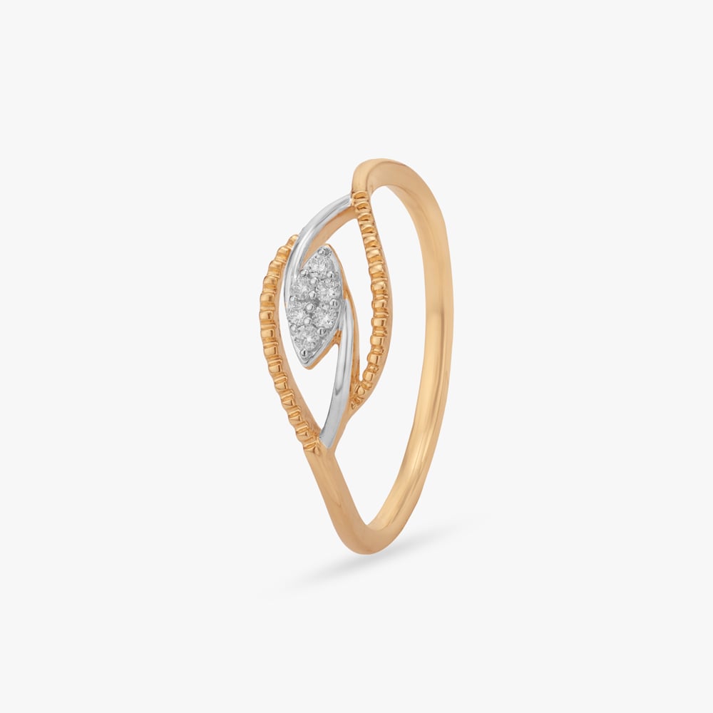 Petal Crest Diamond Ring
Petal Crest Diamond Ring
