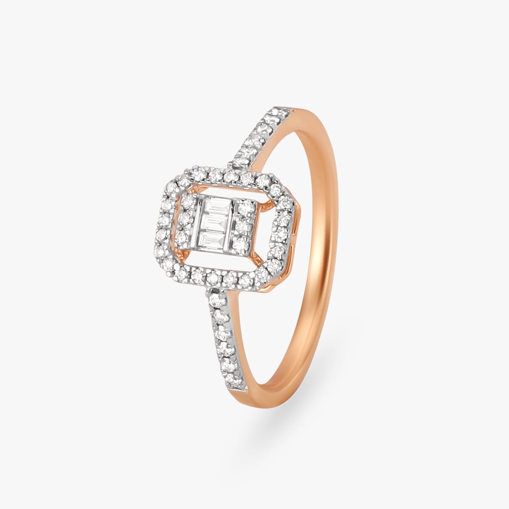 Grandiose Diamond Finger Ring
Grandiose Diamond Finger Ring