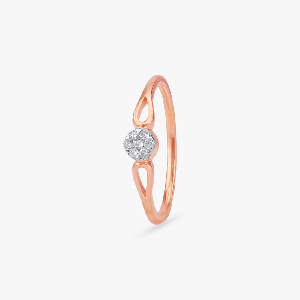 Gleam Core Diamond Ring
Gleam Core Diamond Ring