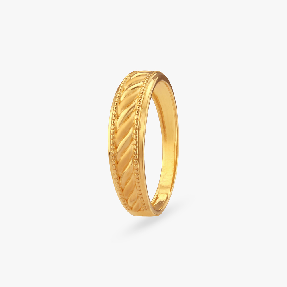 Heritage Edge Gold Ring for Men
Heritage Edge Gold Ring for Men