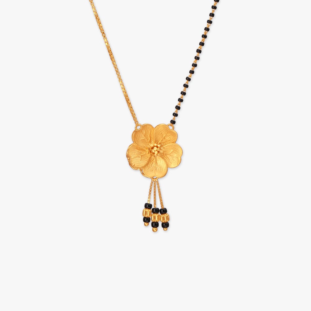 Floral Bloom Gold Mangalsutra
Floral Bloom Gold Mangalsutra