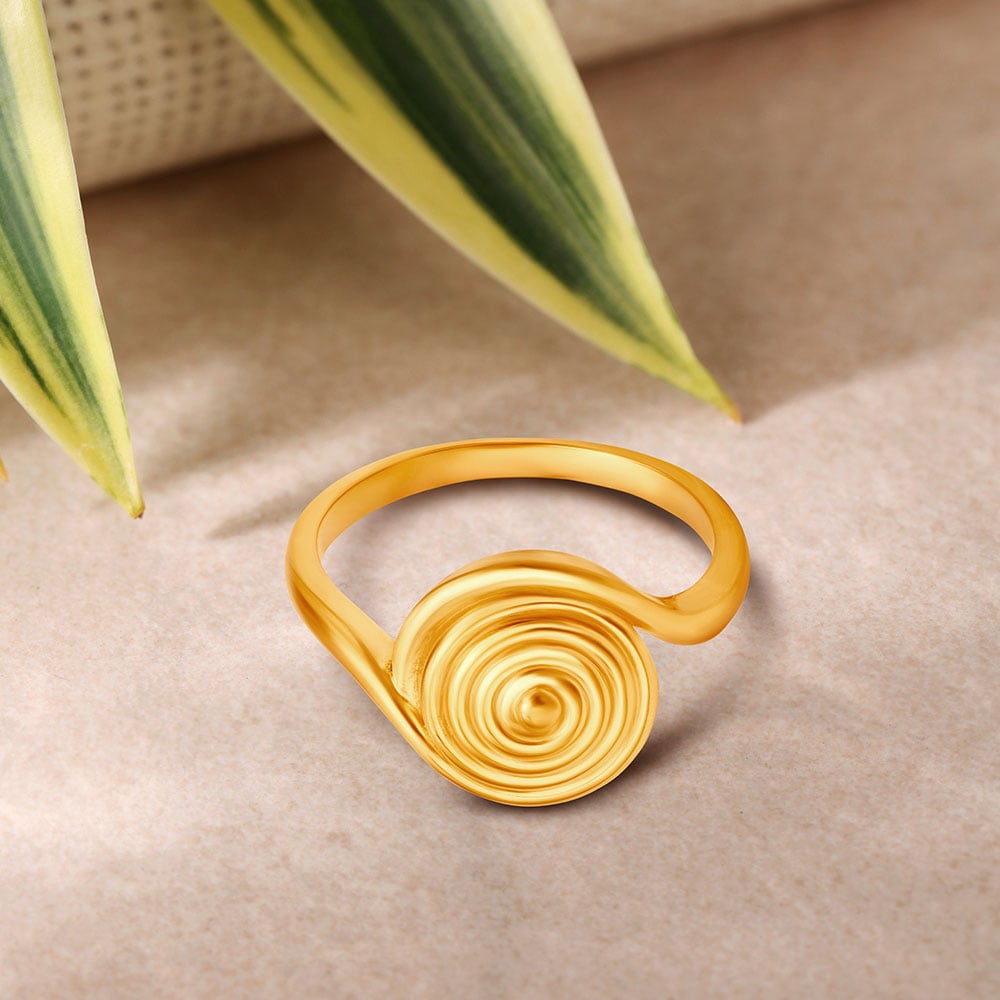 Entrancing 22 Karat Gold Swirling Finger Ring
Entrancing 22 Karat Gold Swirling Finger Ring