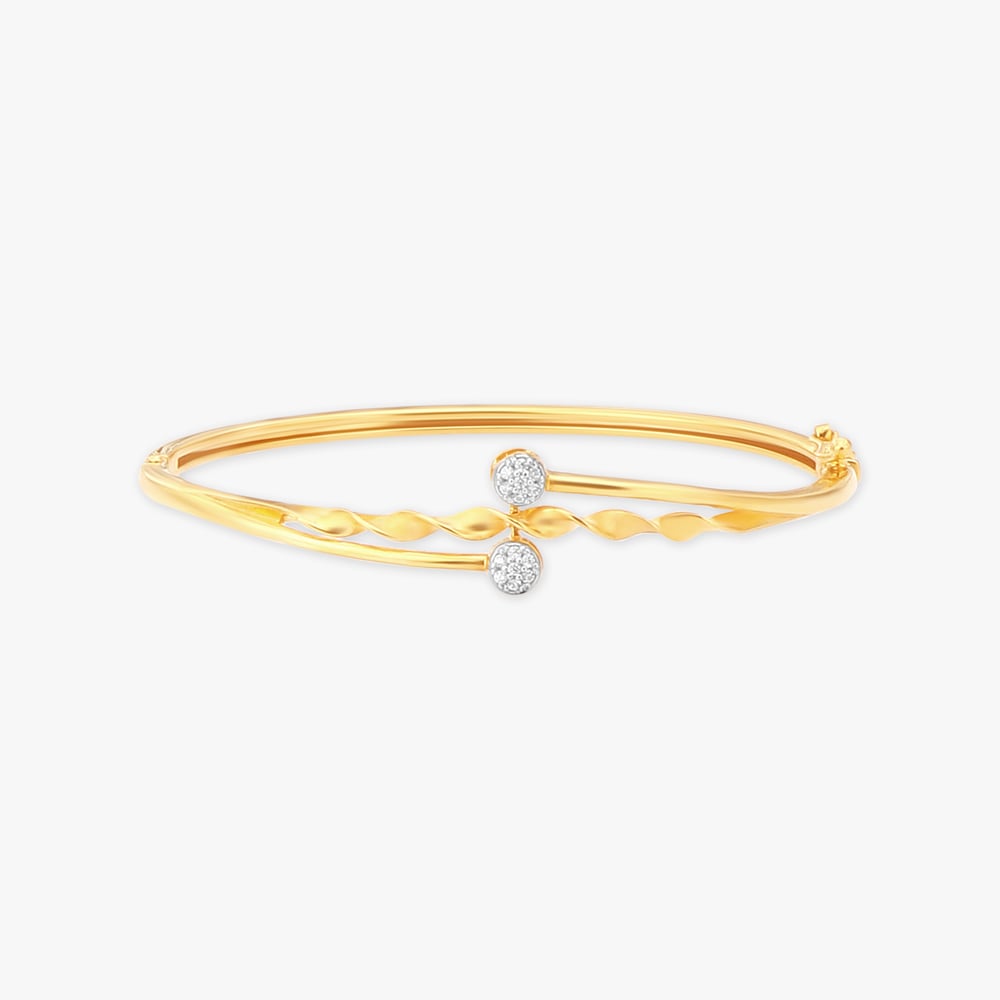 Classic Bangle
Classic Bangle