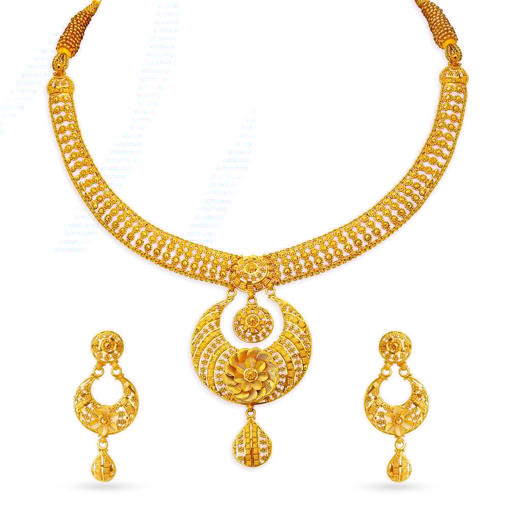 Scintillating 22 Karat Yellow Gold Floral Bead Necklace And Earrings Set
Scintillating 22 Karat Yellow Gold Floral Bead Necklace And Earrings Set