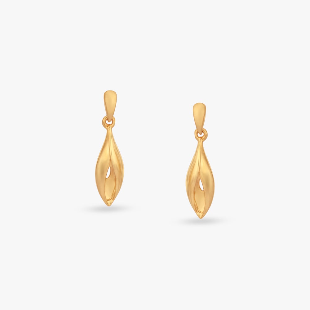 Petal Curve Gold Drop Earrings
Petal Curve Gold Drop Earrings