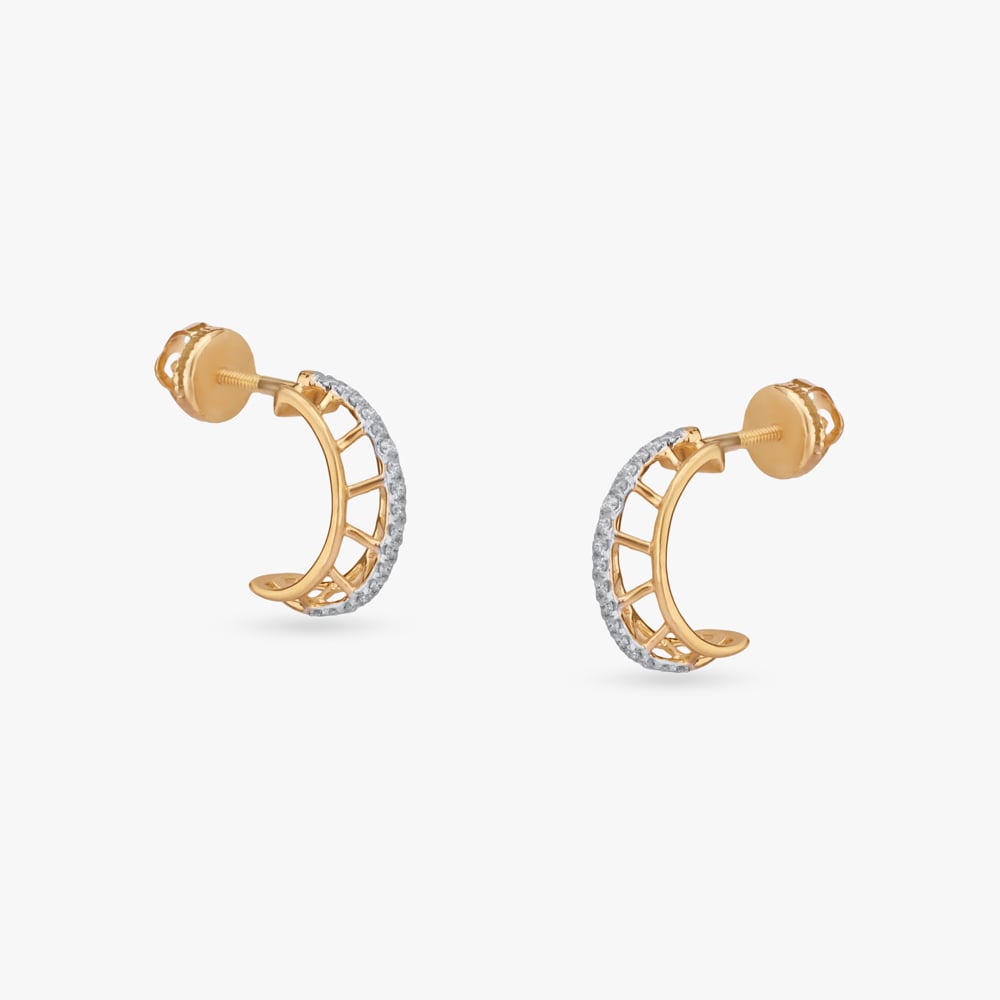 Regal Arch Diamond Stud Earrings
Regal Arch Diamond Stud Earrings