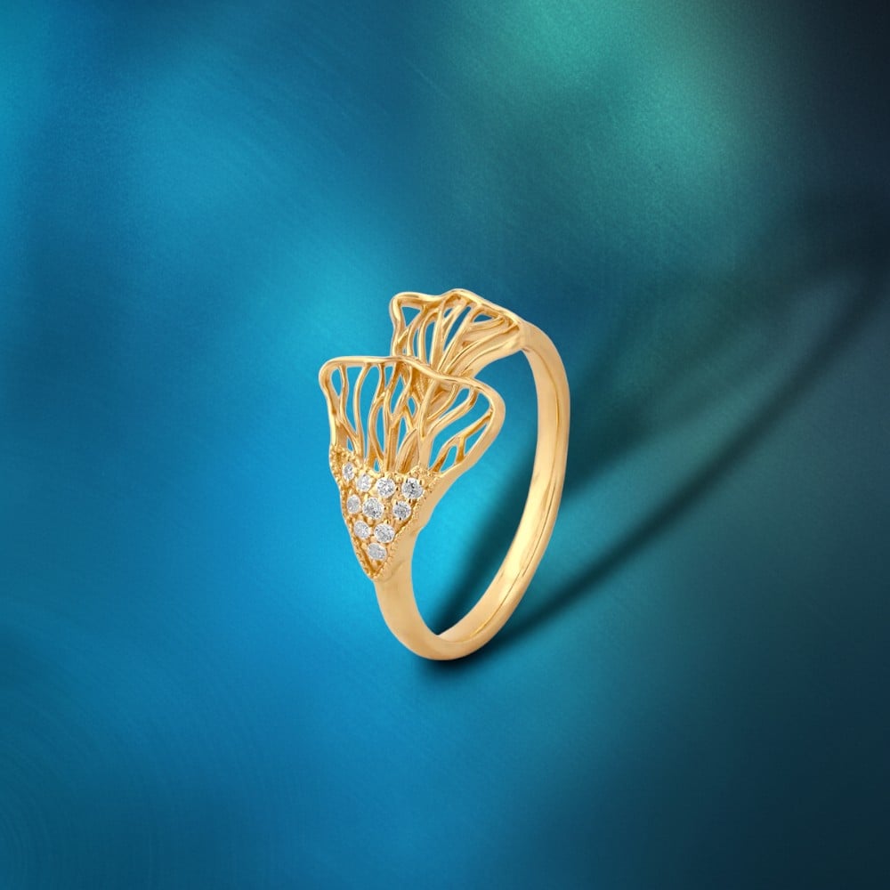 Aura Crest Diamond Ring
Aura Crest Diamond Ring