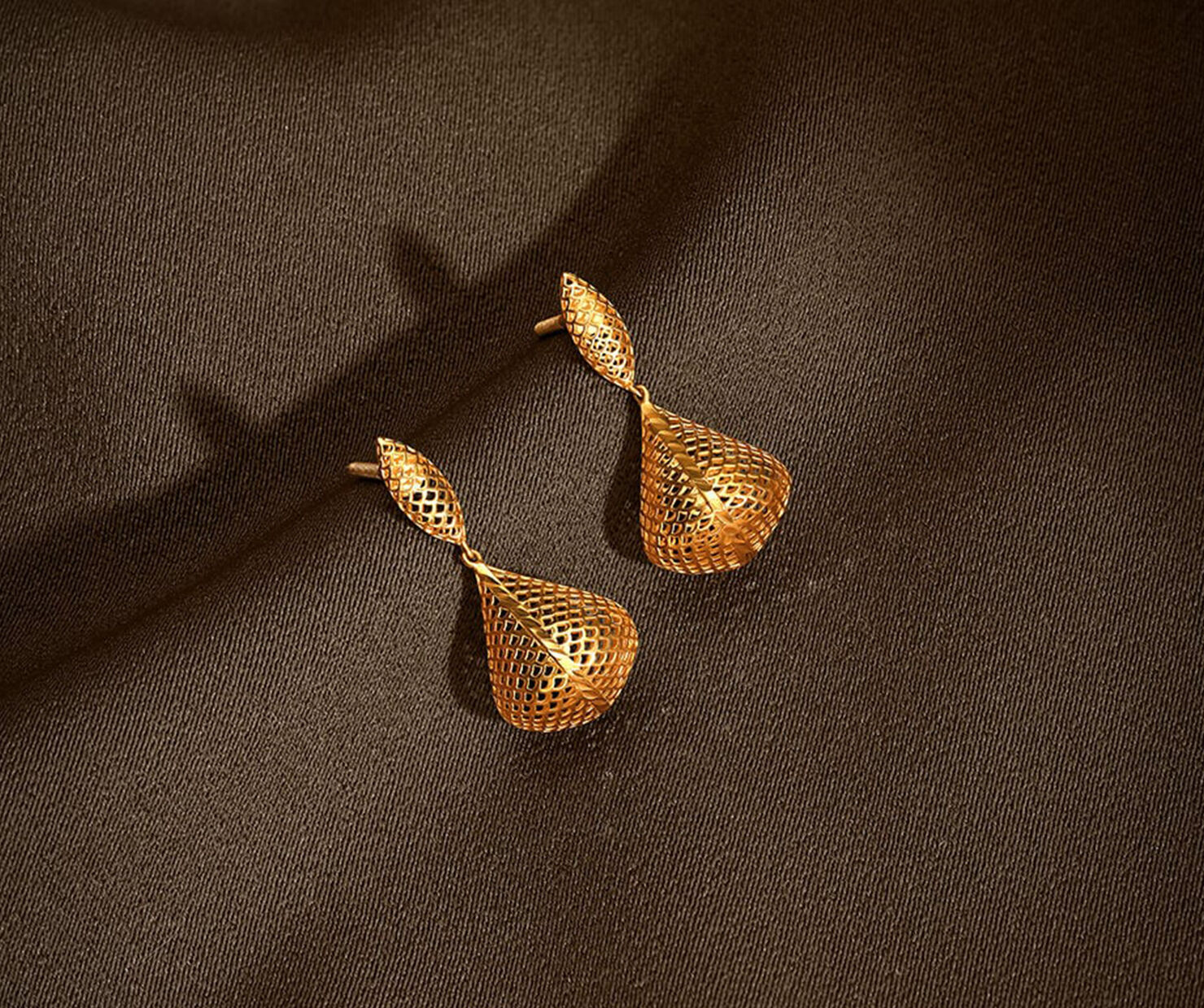 Tanishq gold and diamonds top