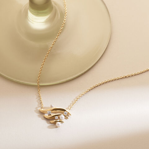 Fluid Luminous Pearl Gold Necklace