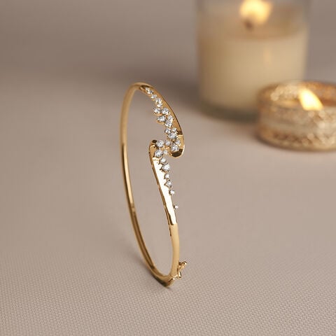 Fluid Shimmering Diamond Bangle