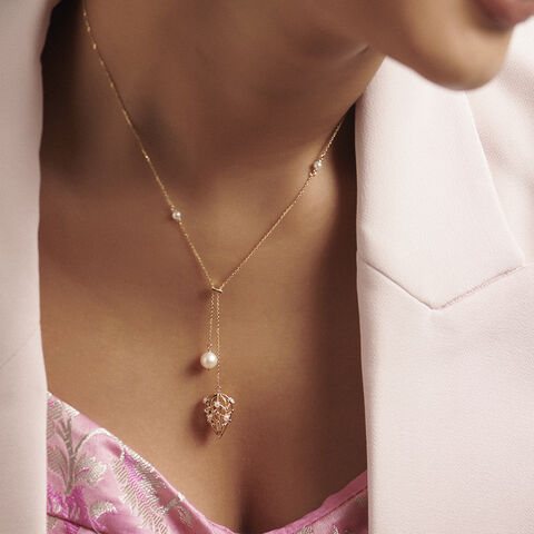 Graceful Pearl Gold Necklace