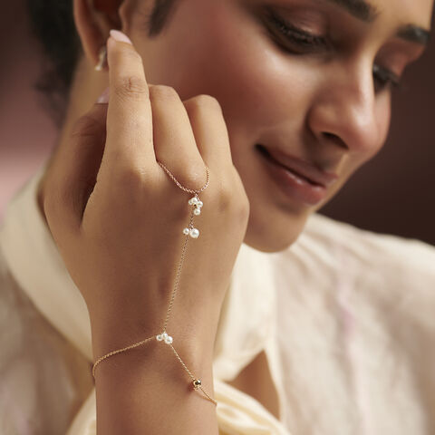 Delicate Luminous Pearl Hand Chain