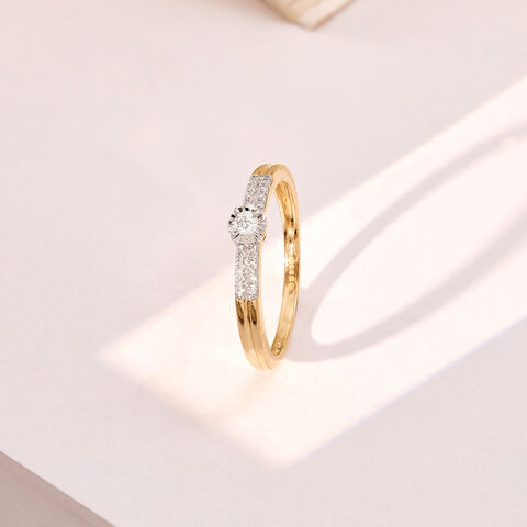 Graceful Layered Diamond Ring