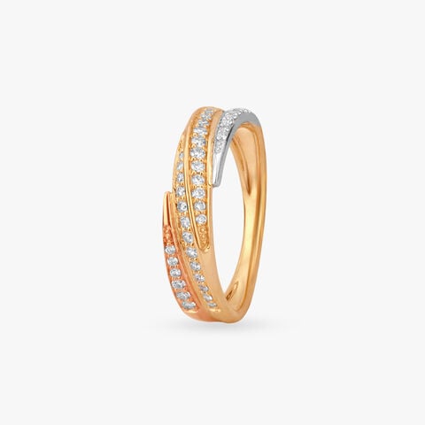 Sculpted Sweep Diamond Finger Ring
