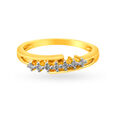 Sleek 18 Karat Gold Ring With 7 Diamonds,,hi-res image number null