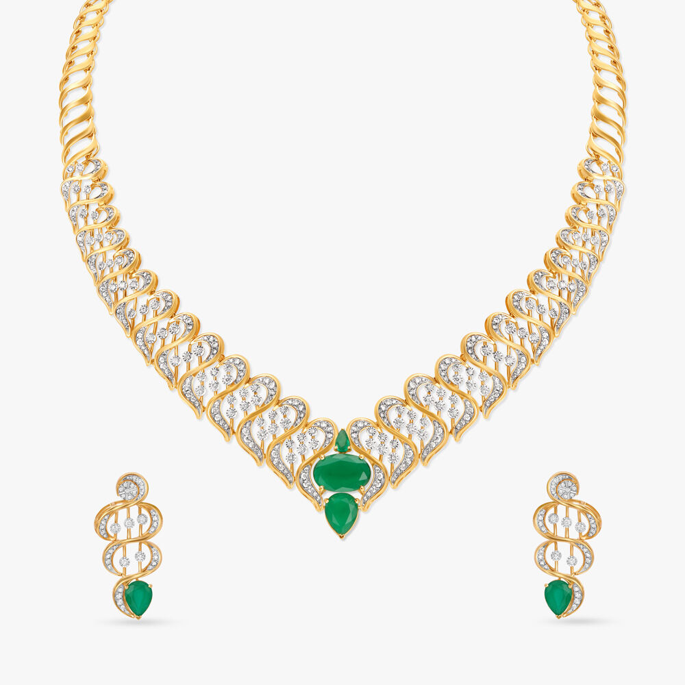 Tanishq 14 carat gold jewellery store