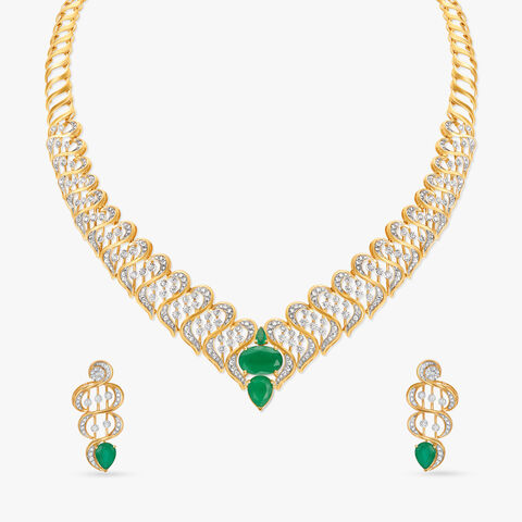 Delightful Shimmers Diamond Necklace Set