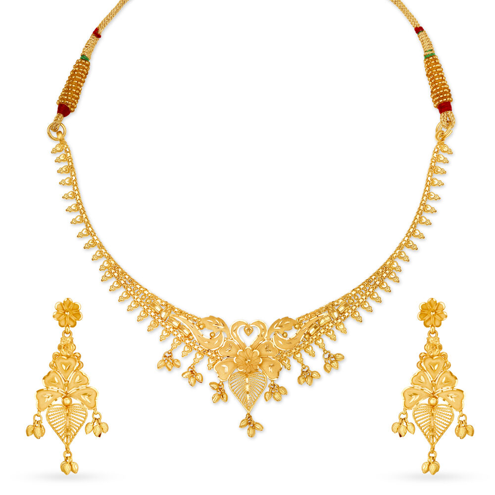 Stunning Traditional Gold Necklace Set