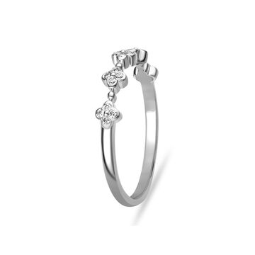 18 KT White Gold Diamond Ring