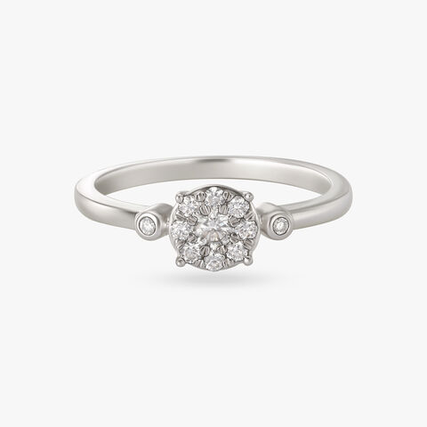 Eminent Diamond Finger Ring