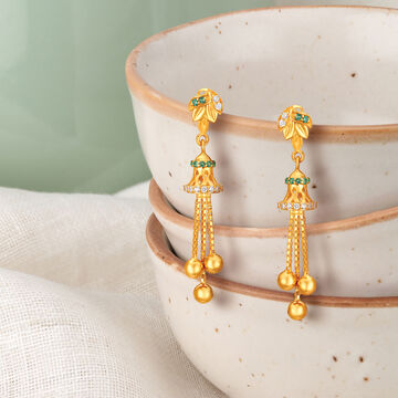 Dainty Leaf Pattern Drop Earrings