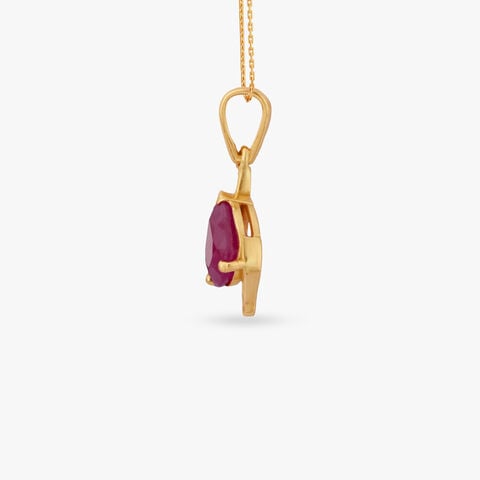 Elegant Drift Gold Pendant
