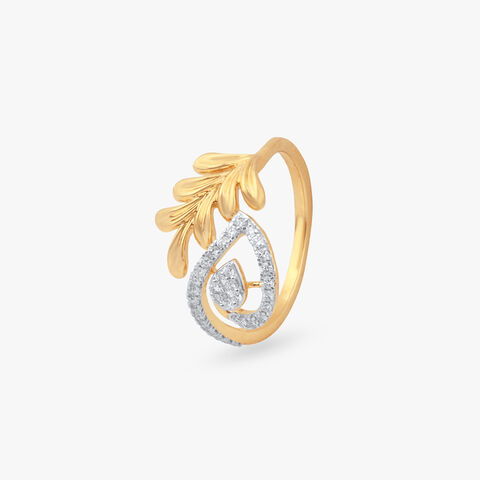 Sparkling Vine Diamond Ring