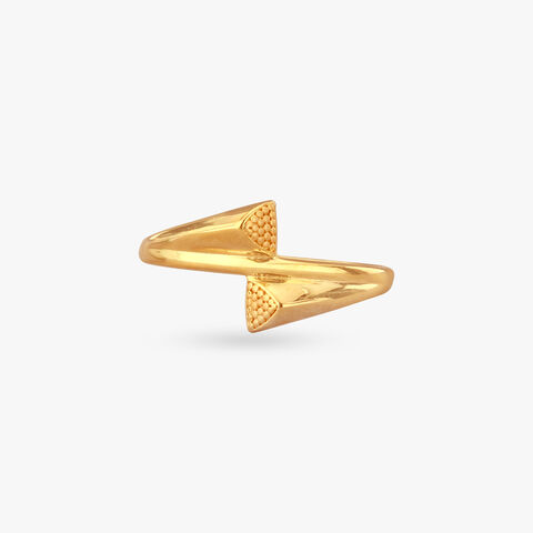 Leafy Grace Gold Ring