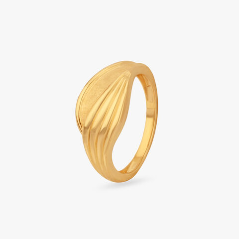 Flowing Vein Gold Ring