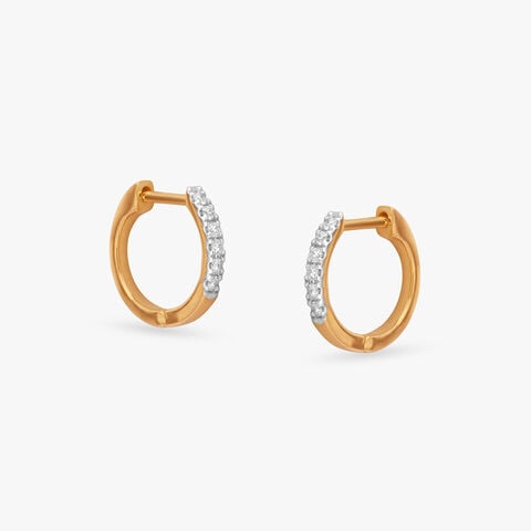 Graceful 18 Karat Yellow Gold And Diamond Earrings