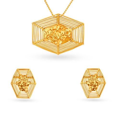 Beautiful Artistic Pendant and Earrings Set
