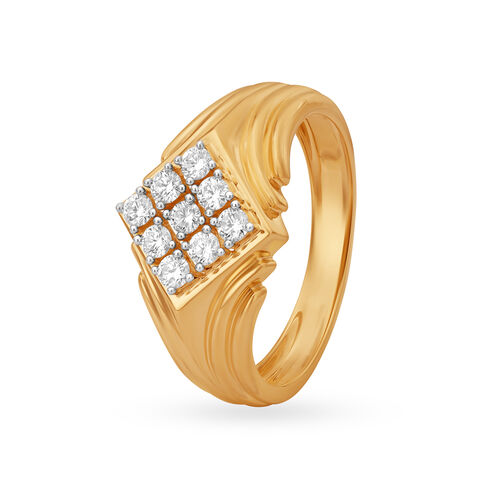 Lavish 18 Karat Yellow Gold And Diamond Finger Ring