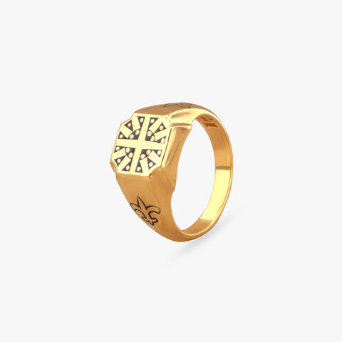 Knight�s Emblem Gold Ring for Men