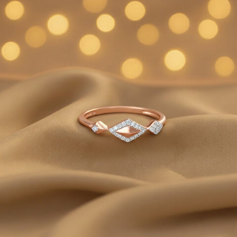 Kite Curve Diamond Ring
