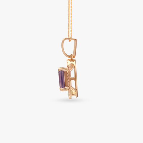 Regal Frame Gold Pendant