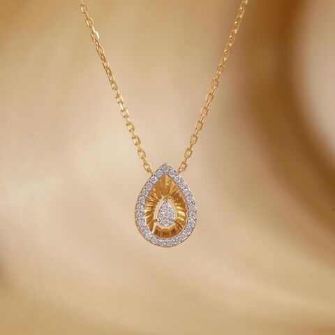 Golden Halo Drift Diamond Necklace
