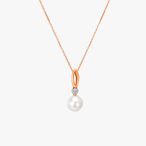 Graceful Pearl and Diamond Pendant with Chain