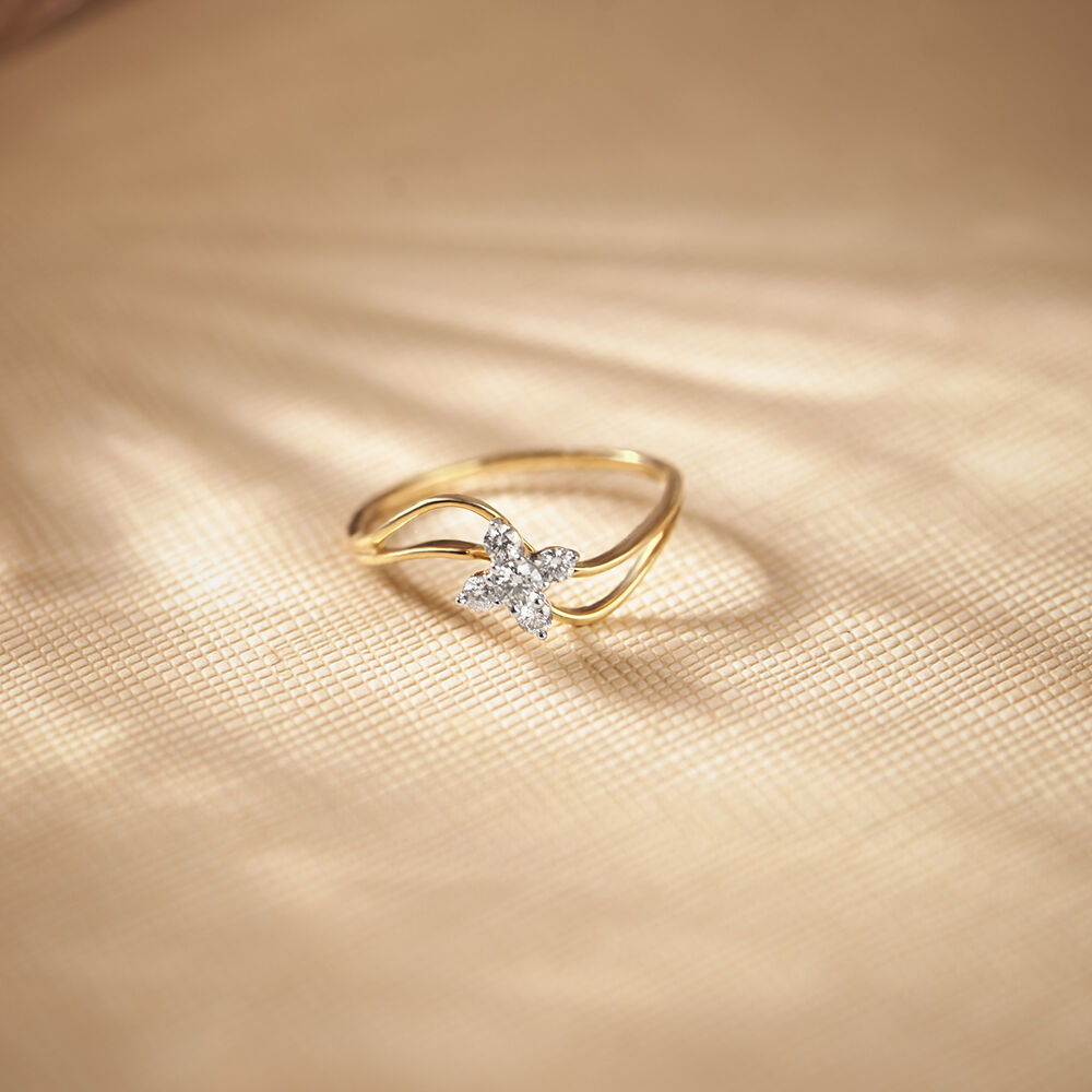 Little Flower Diamond Ring