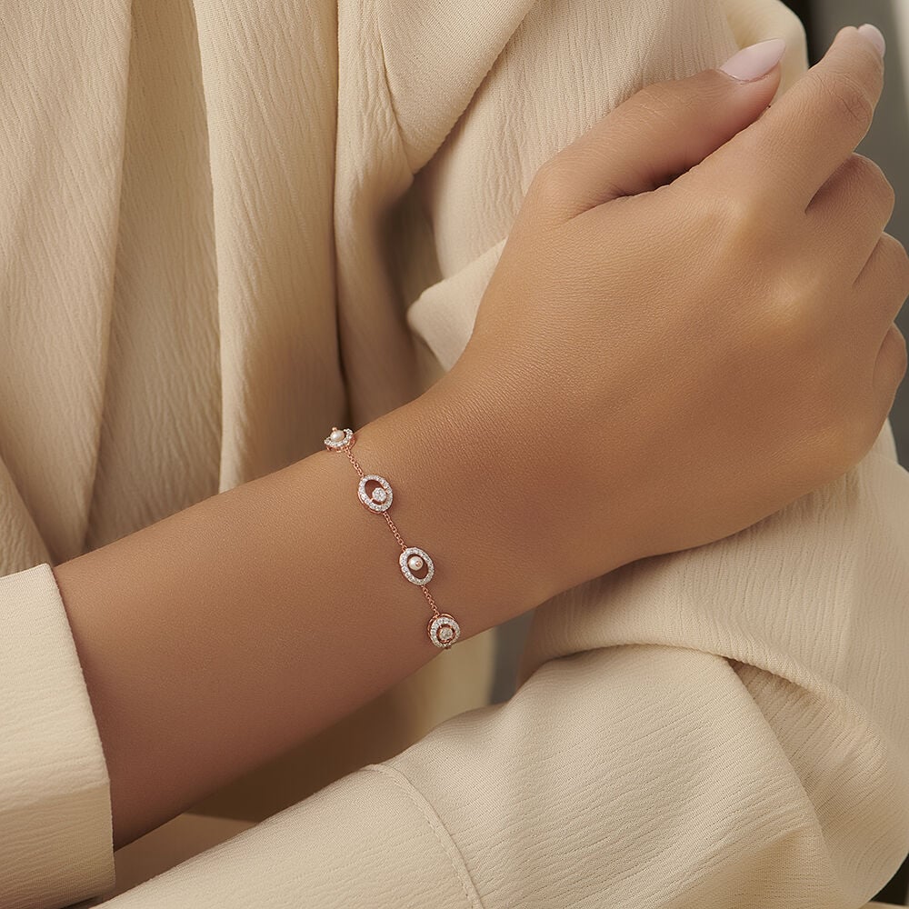 Trendy and elegant Pearl Bracelet