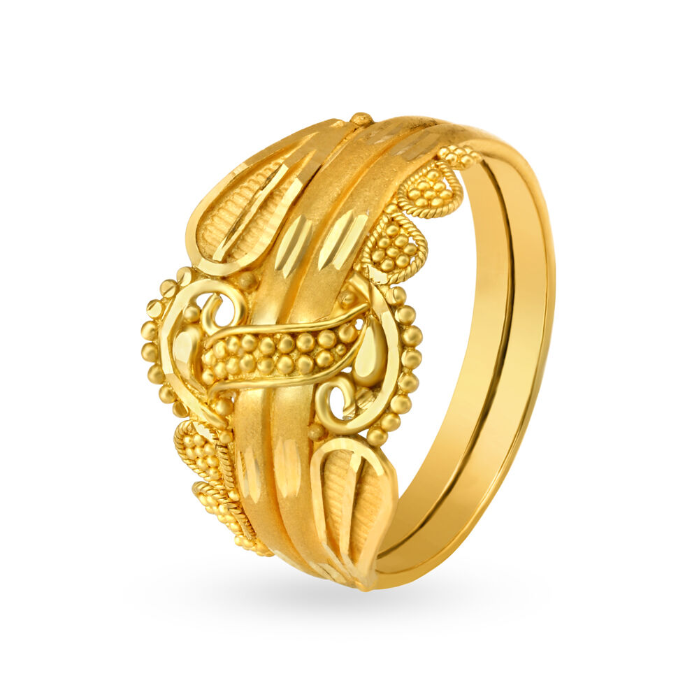 Distinguished Yellow Gold Filigree Finger Ring