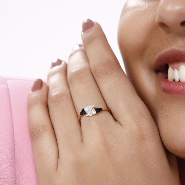 18 KT Yellow Gold Sleek Diamond Ring,,hi-res image number null