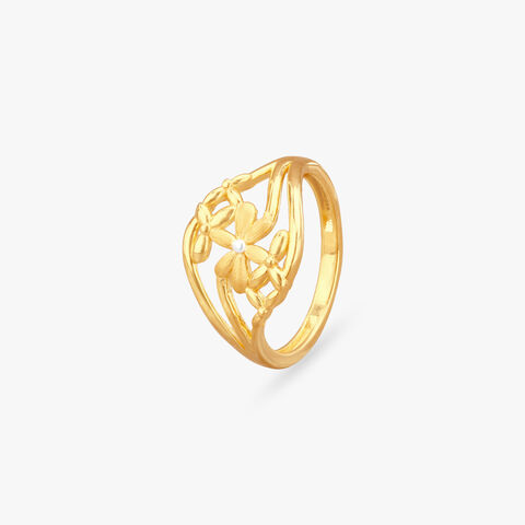 Petal Charm Gold Ring