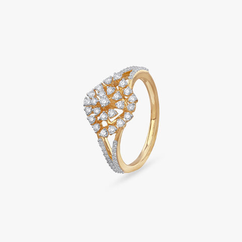 Shimmering Star Diamond Ring
