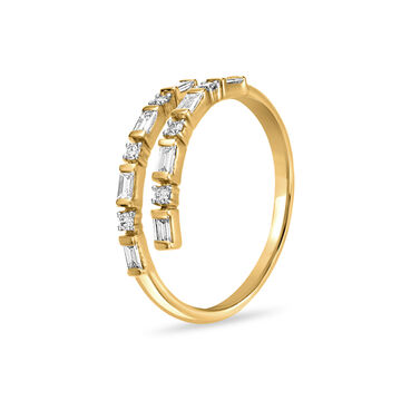 18 KT Yellow Gold Stylish Ring